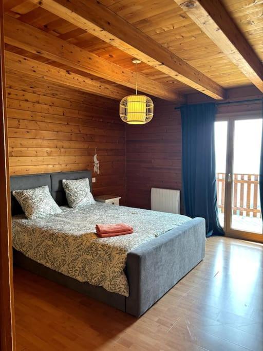 Swiss - Mountain And View Chalet