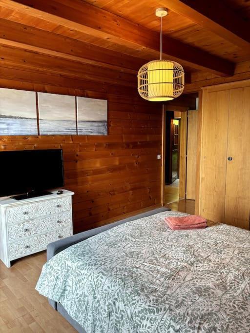 Chalet Swiss - Mountain And View